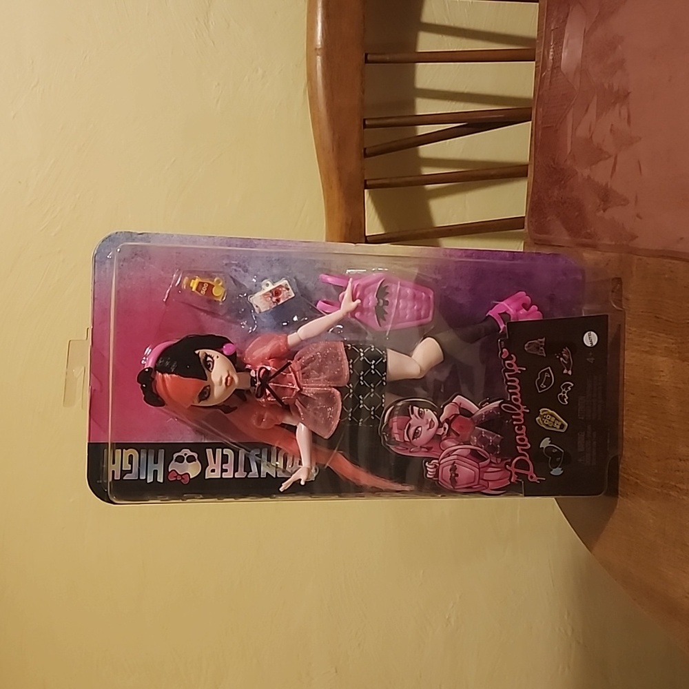 Monster High Draculaura doll NIB